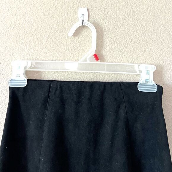 Brandy Melville Black Suede Mini Skirt - Picture 2 of 9